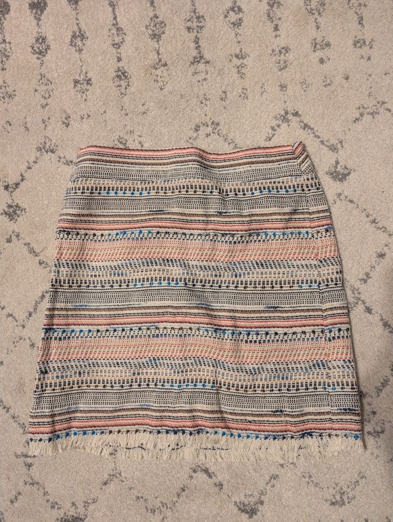 Size 0 Woman's Skirt
