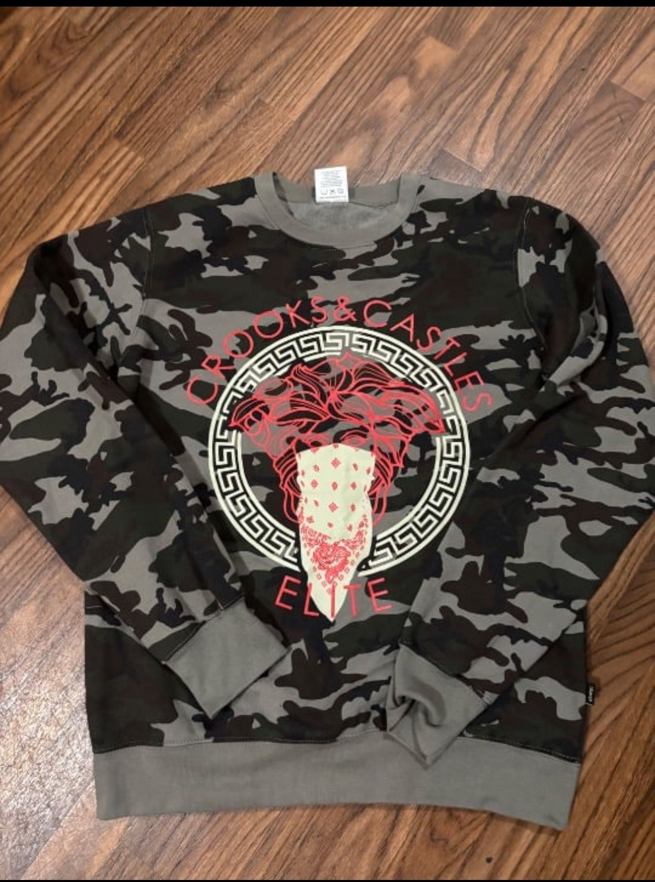 Crooks & Castles * Pullover Sweatshirt * Size Medium. NWOT 