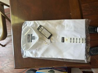 15-1/2 x 34/35 Kirkland men’s traditional fit non iron dress shirt