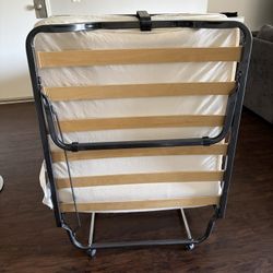 Foldable Guest Bed with Mattress