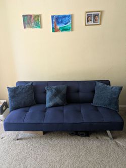 🛋️ Navy Blue Convertible Sofa / Futon - Like New - Perfect for Apartments