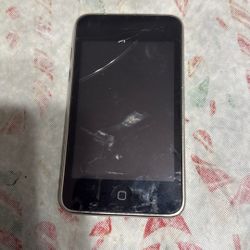 old ipod broken screen 
