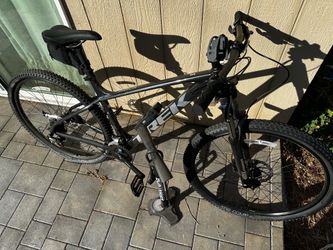 Trek Marlin 5 bike