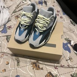 Yeezy 700 Wave Runner