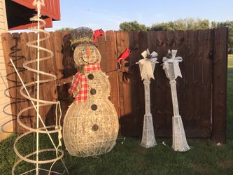 Xmas Lawn light up fixtures