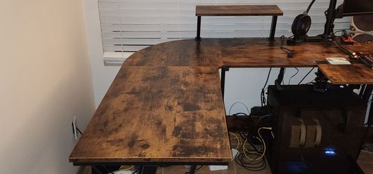 2 Dopinmin L Shaped Desks in Wood and Black Metal