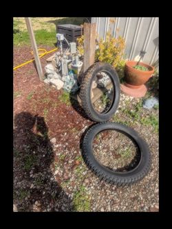 CHENG SHIN 3.50 X 18 TIRES 