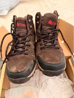Boys hiking boots