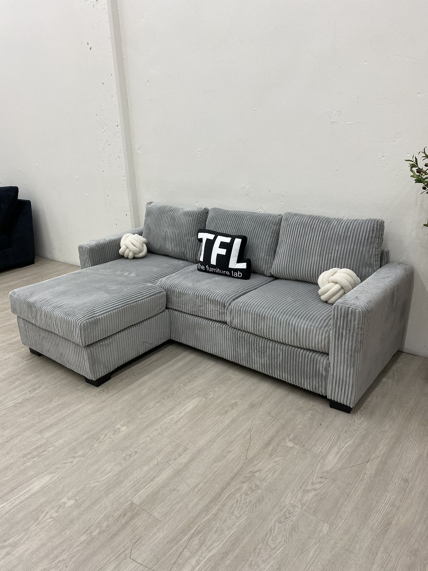 New 📦 - Grey Corduroy L Sectional Couch