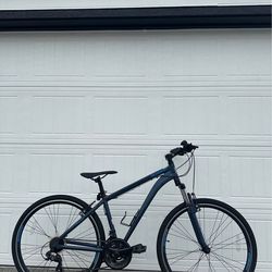 Schwinn Trailway Hybrid Bike – 700c / 28” – Aluminum Frame City Bicycle
