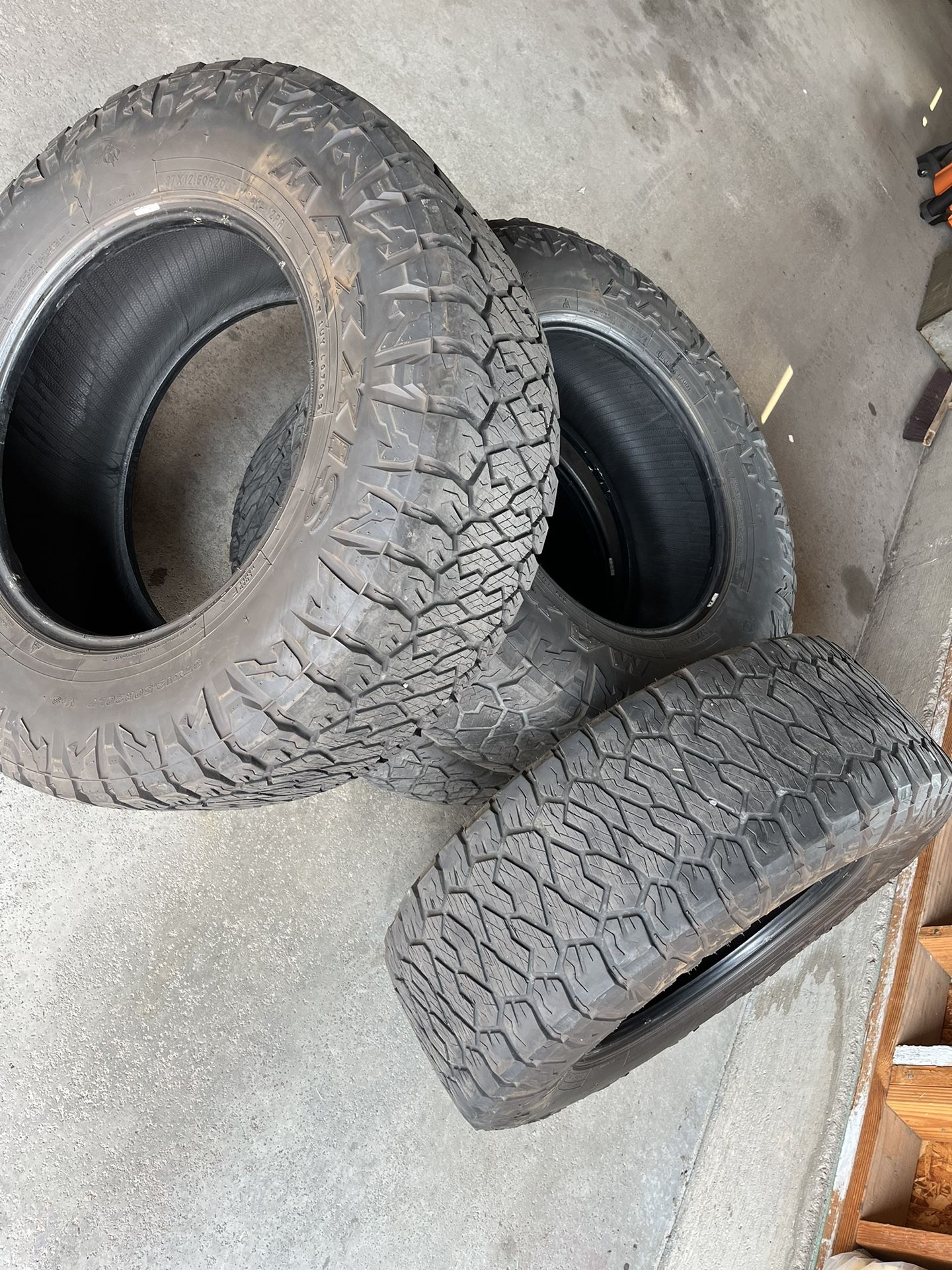 Maxis Razor AT Tires