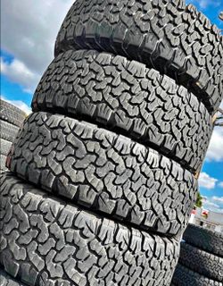 285-70-17  4tires Bfgoodrich ko2 con Exelente calidad Las 4