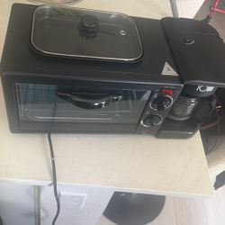 Tomo 3-in-1 Electric Breakfast Station Coffeemaker, Griddle, Toaster, Oven