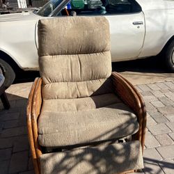 Rattan Recliner