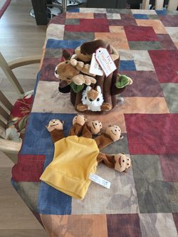 BRAND NEW WITH TAGS UNIPAK FINGER PUPPET TREE & MONKEY HAND PUPPET  SEE DESCRIPTION