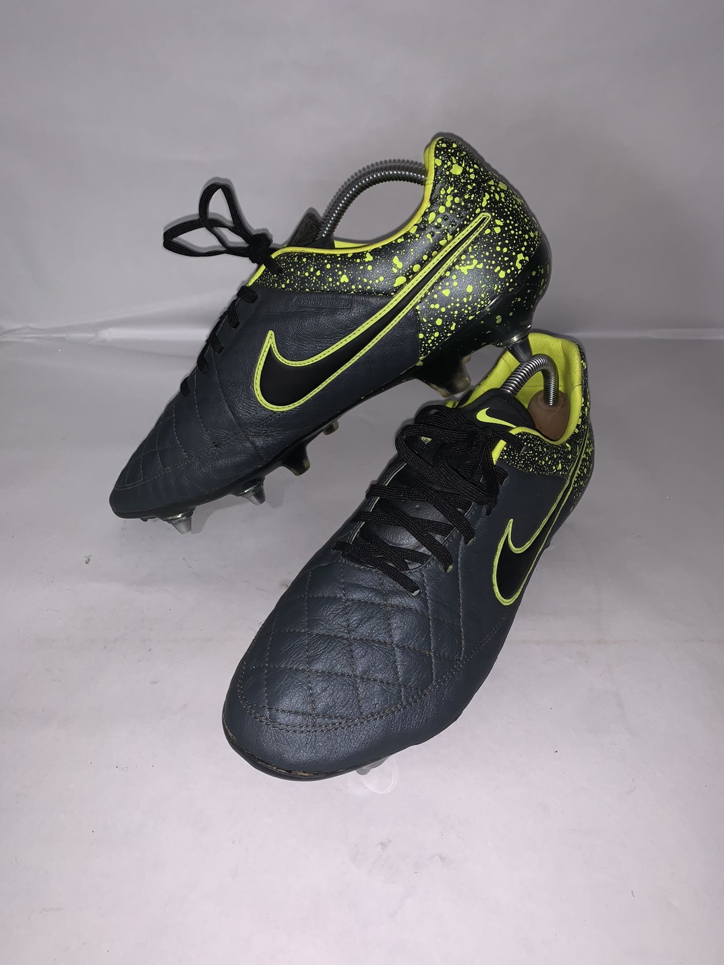 Nike Shoe Nike Legend V Nike Men's Legend React Running Shoes (AA1625-400)  – JK Enterprises