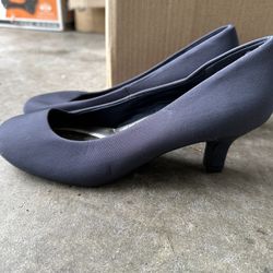 Almost New Navy Blue Pumps Size 7 