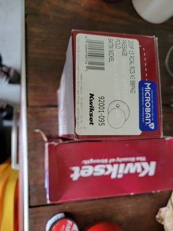 Brand new 2 Kwikset Hall & Closet Door Knobs Passage satin Microban
$15 each 2 for $25