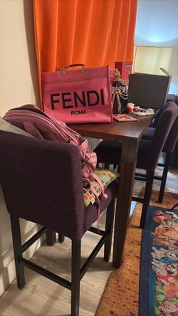 Dinning table with 4 chairs