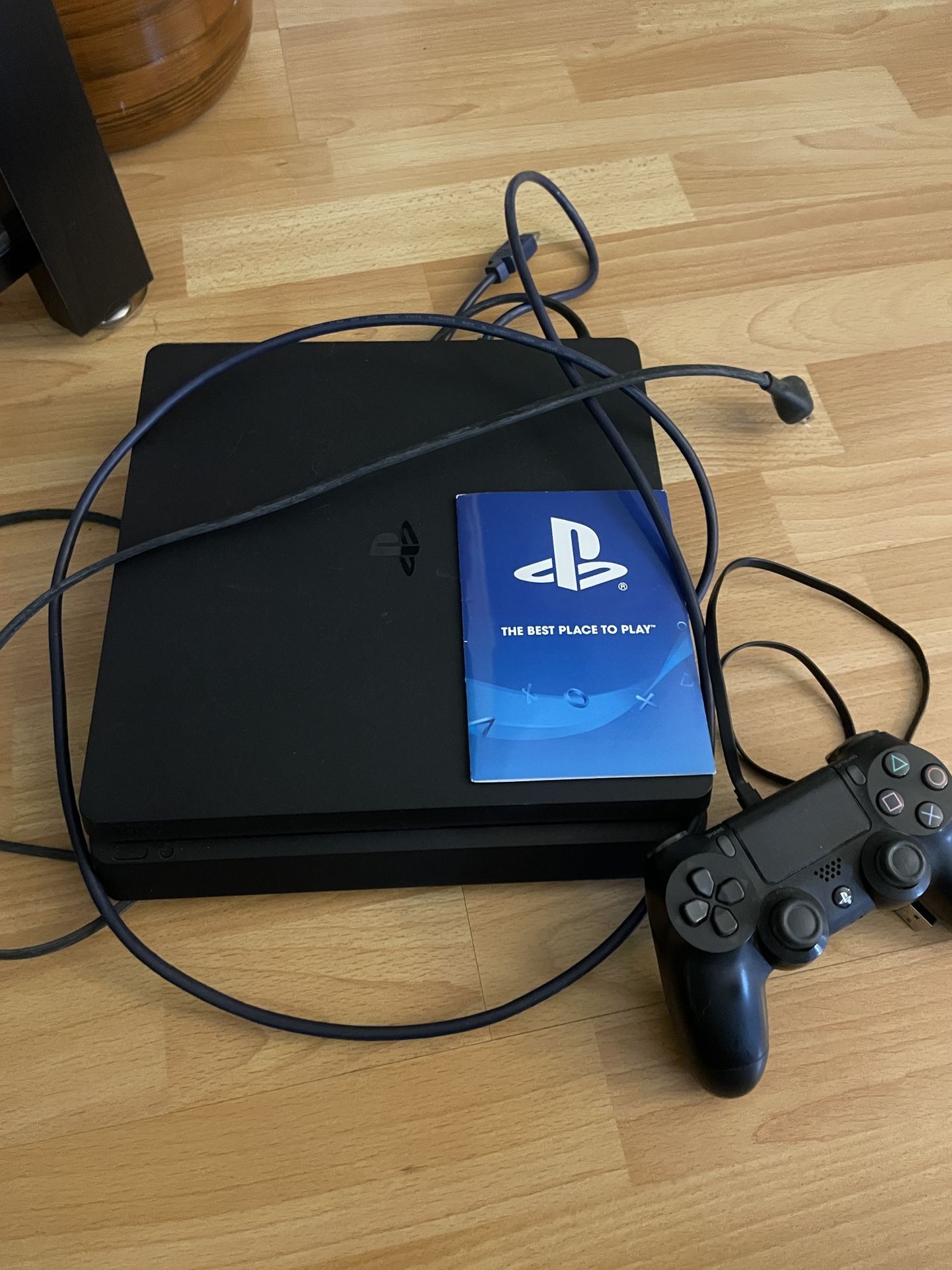 PS4 and Controller