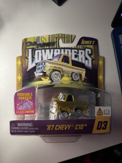 Car Tuned Lowriders Series 2 1987 Chevy C10 Pickup Diecast Gold Poseable LED