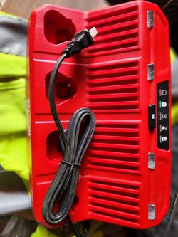 $85 m12 Milwaukee Battery Charger