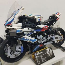 BMW Motorcycle LEGO ( Unopened) 