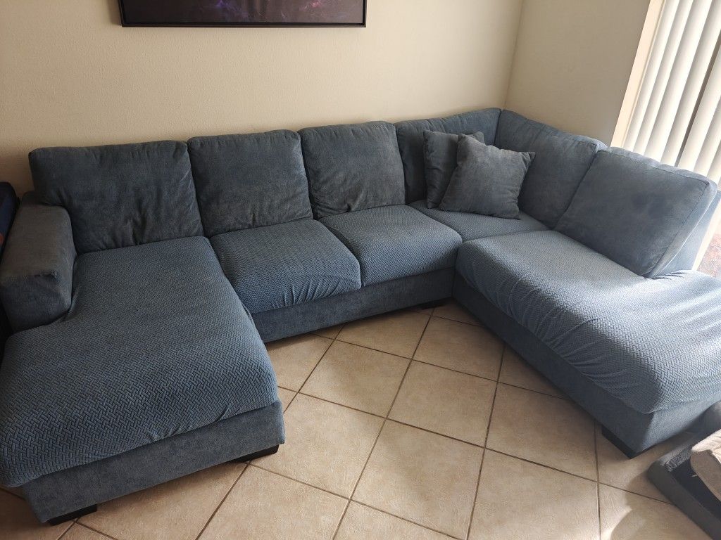 Chaise Sectional