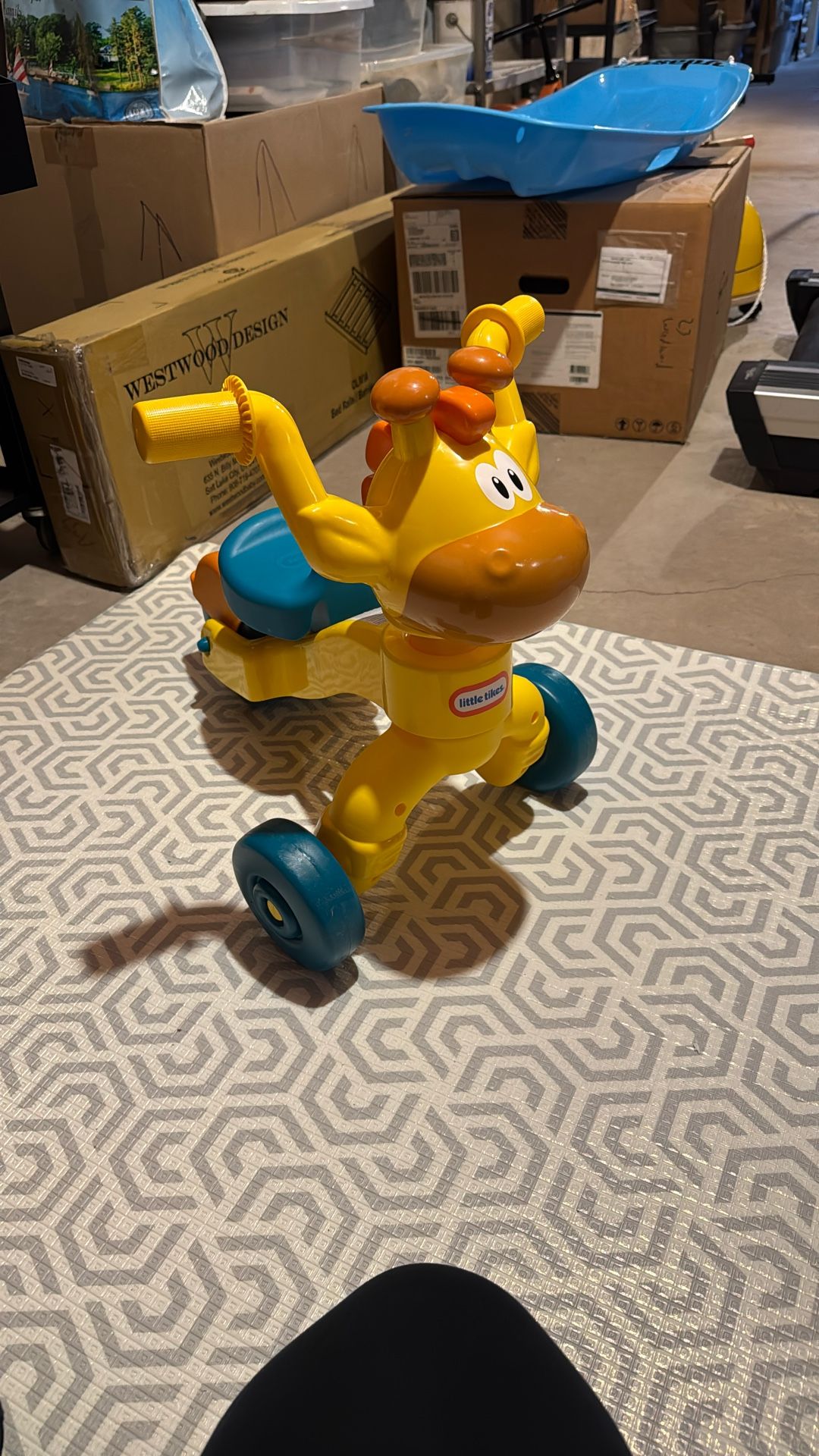 Baby tricycle - Little Tikes Giraffe