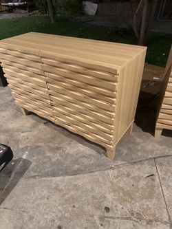 Cabinet dresser