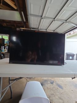 24 inch Philips Roku TV