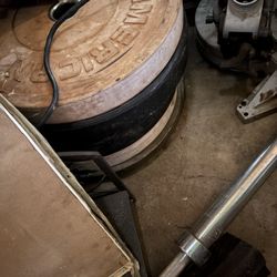 Workout Set (bench/rack/barbell/weights)