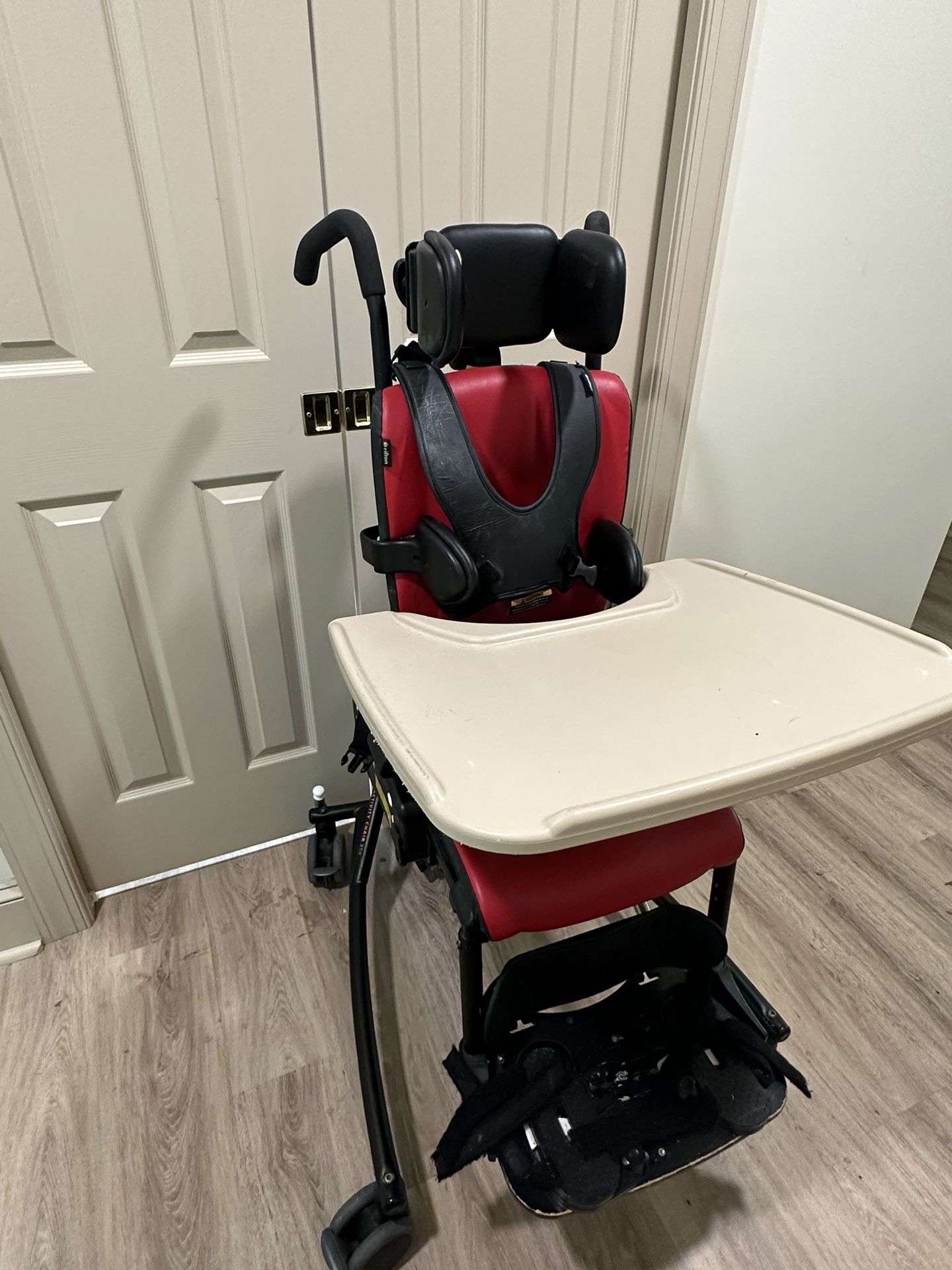Riften Chair With Tray