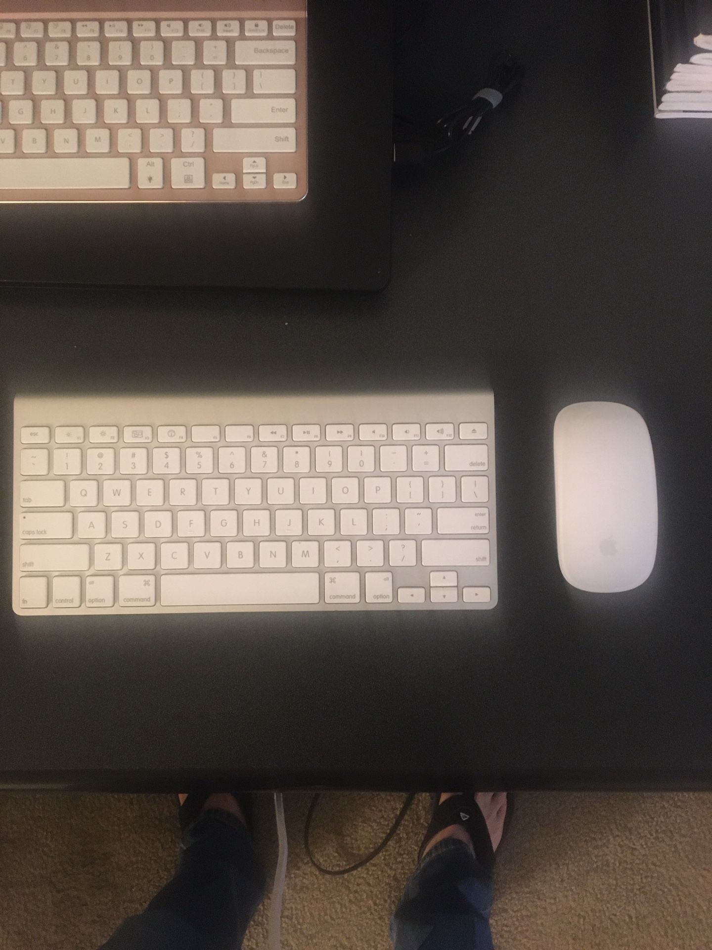 Apple Wireless Keyboard And Mouse Excellent Condition