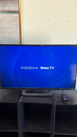 Insignia 32” Roku Smart TV with Remote