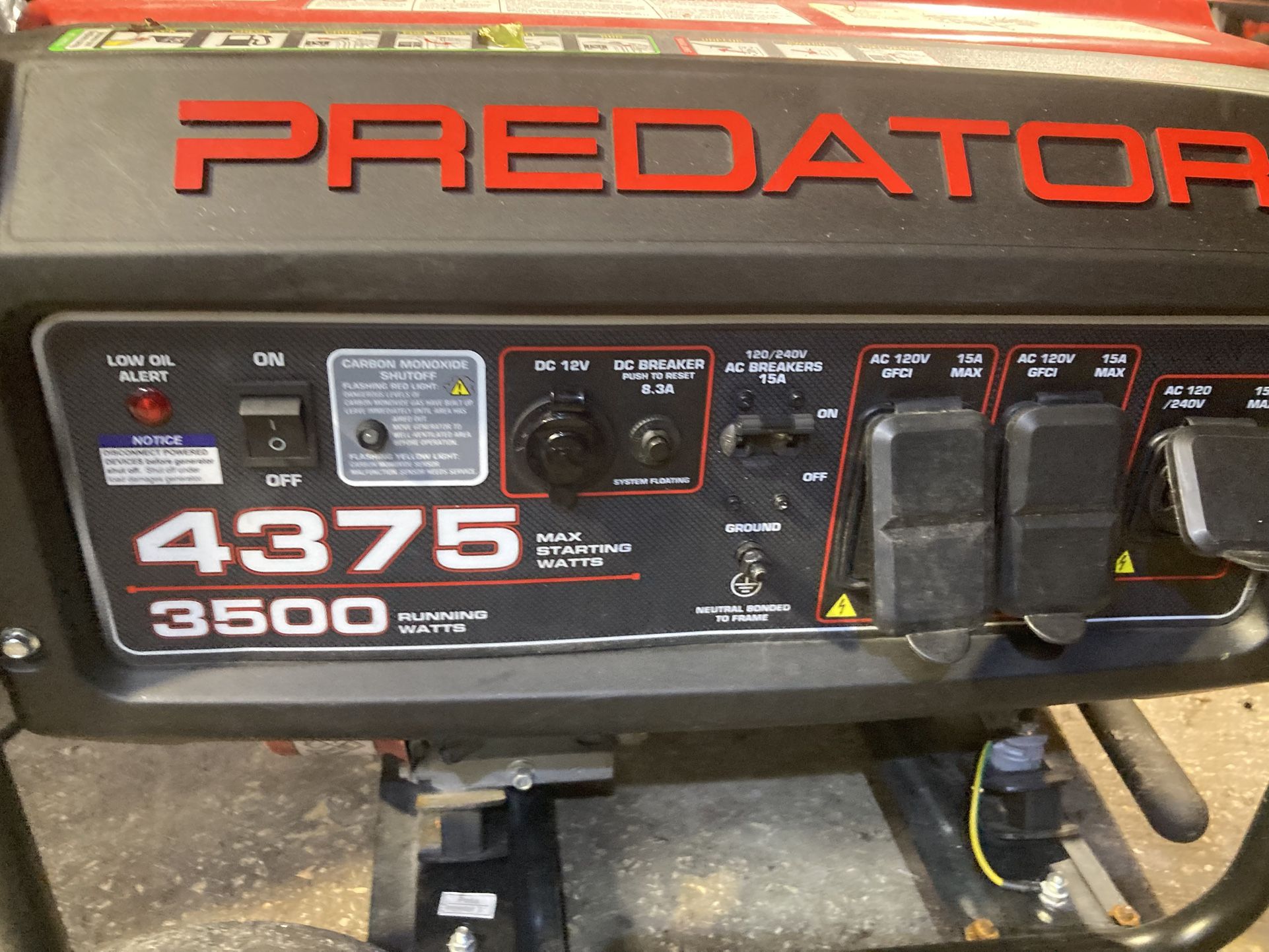 PREDATOR 4375 WATT GAS POWERED PORTABLE GENERATOR