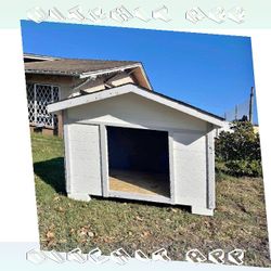 Weather-Proof Dog Houses in Every Size - Protection in All Conditions hand strategy
