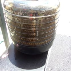 Dehumidifier 