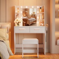 New Make up Vanity Desk with Mirror and Power Outlet, Vanity with 3 Color Light Options Adjustable Brightness,Vanity Desk with 2 Drawers, 6 Storage Sh