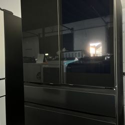 Bespoke AI 4-Door French Door AI Family Hub| AI Vision & Auto Open Door | 29 cu.ft.