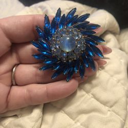 Judy Lee Costume Brooch