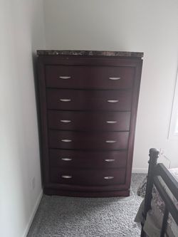 Chest dresser