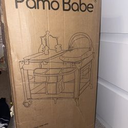 New condition pack n play/ baby changing table/ play yard