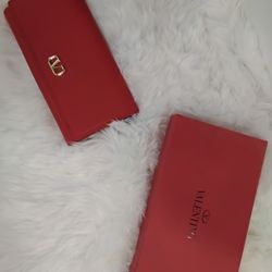 Red Wallet 