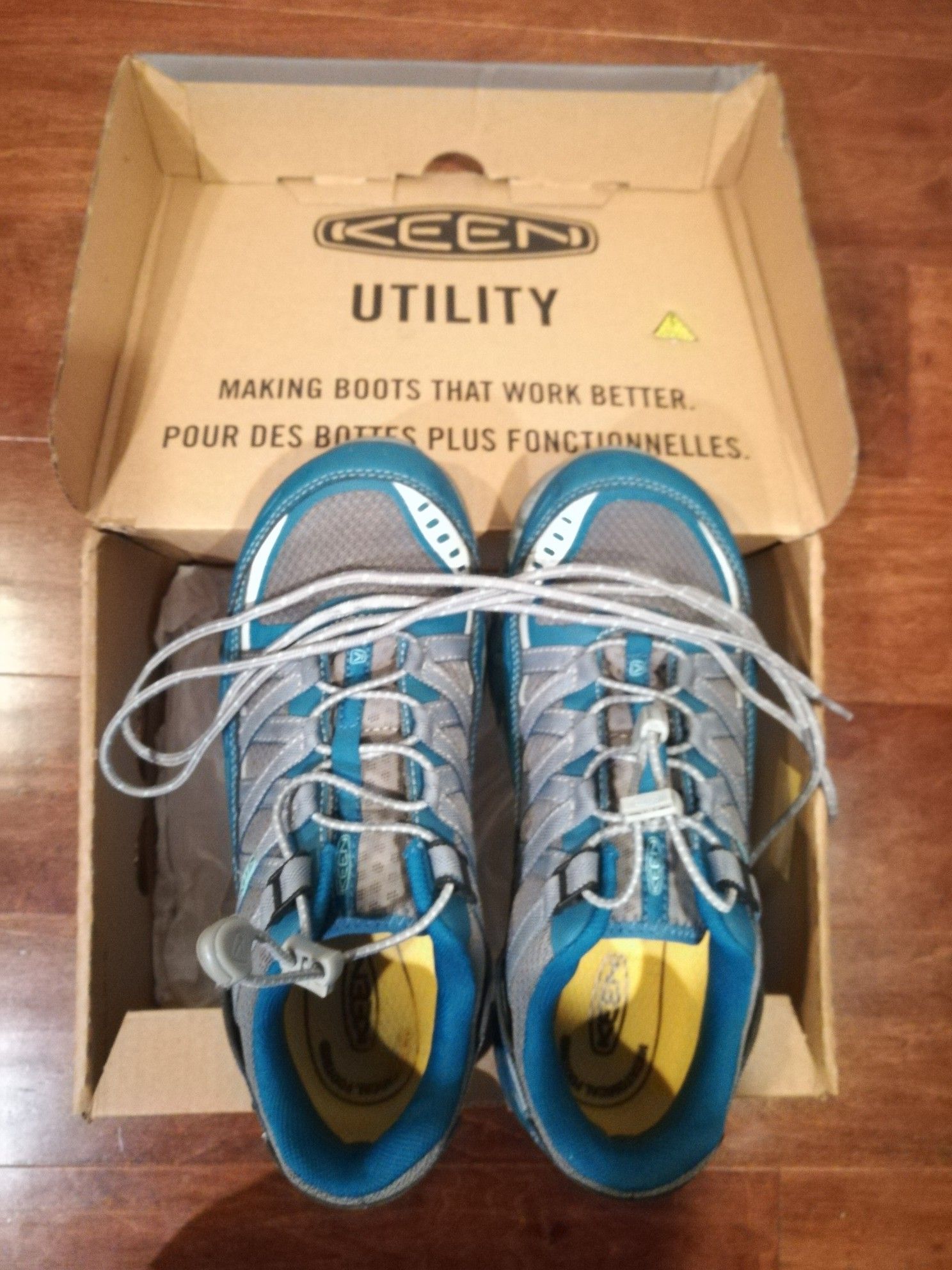 Keen Women Work Shoes - Size 9.5W