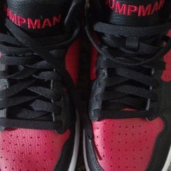 Nike Jordan Access
Black Gym Red White Size 8