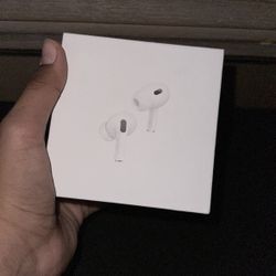 Airpod Pro second generation with MagSafe wireless charging case, Wireless Earbuds (new)