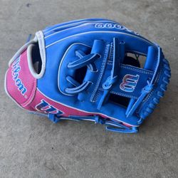  Wilson A2000 Youth 11'5 Infielders Glove