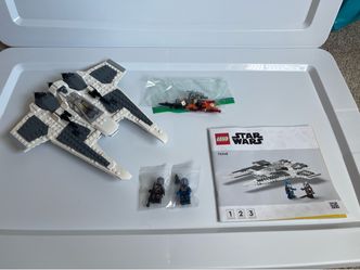 LEGO Star Wars 75348 Mandalorian Fang Fighter + 2 Minifigs
