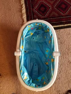 Baby bath, that is collapsible